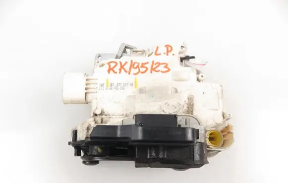 Audi A4 S4 B7 8E 8H Front door lock 8E1837015AB