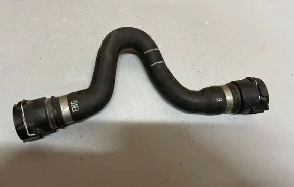Opel Insignia B Engine coolant pipe/hose 39087133