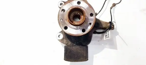 Renault Laguna III Front wheel hub 