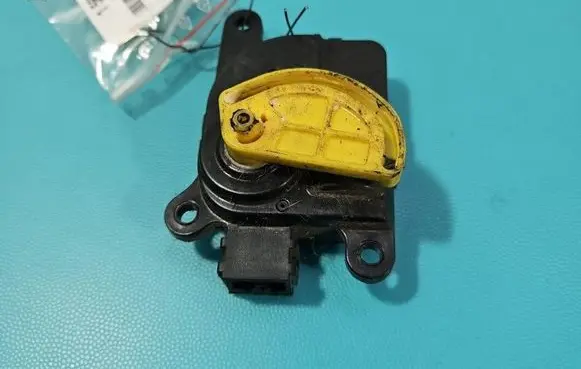 Hyundai H-1, Starex, Satellite A/C air flow flap actuator/motor 979414H000 IMPRK1567200