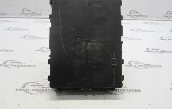 Suzuki Grand Vitara II Fuse module 64J10