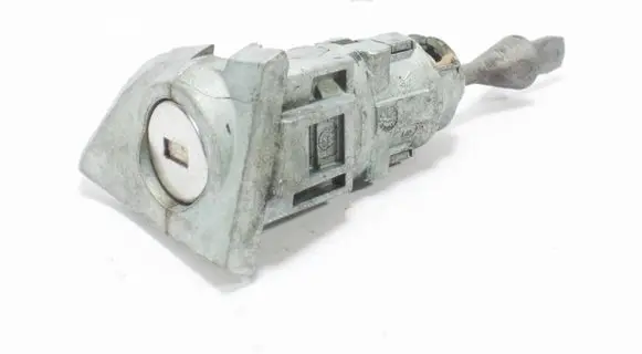 Volkswagen PASSAT B8 Front door lock (next to the handle) 3G0837167A 3G0837168A