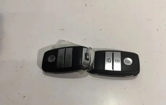 KIA Optima Ignition key/card 221332