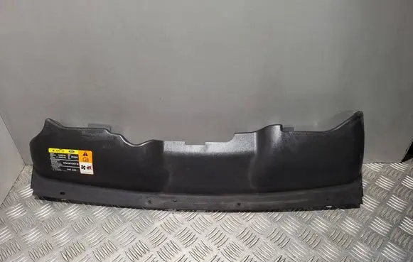 Ford Focus Radiator trim 8M5116613AA