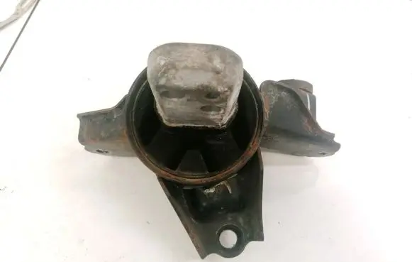 Hyundai i30 Engine mount bracket