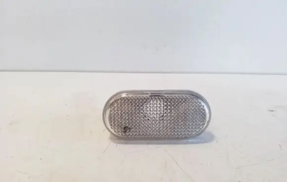 Front fender indicator light