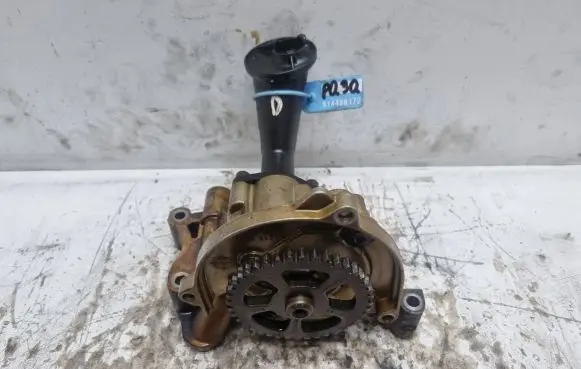 Skoda Fabia Mk3 (NJ) Oil pump 03F115105D