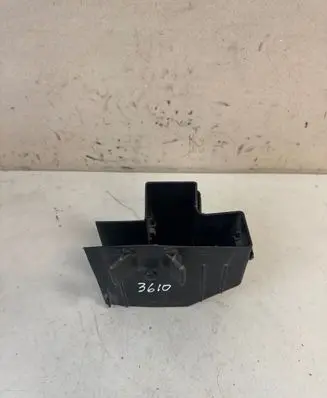 Mercedes-Benz Vito Viano W638 Other engine bay part A6385453140