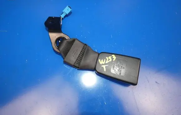 Mercedes-Benz GLC X253 C253 Rear seatbelt buckle 