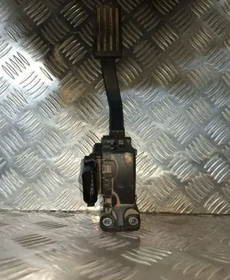 Ford Focus Accelerator throttle pedal 4M519F836AH
