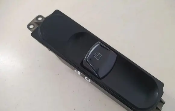 Mercedes-Benz Sprinter W906 Electric window control switch A9065450913