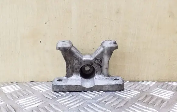 Audi A4 S4 B6 8E 8H Gearbox mounting bracket 8E0399115F