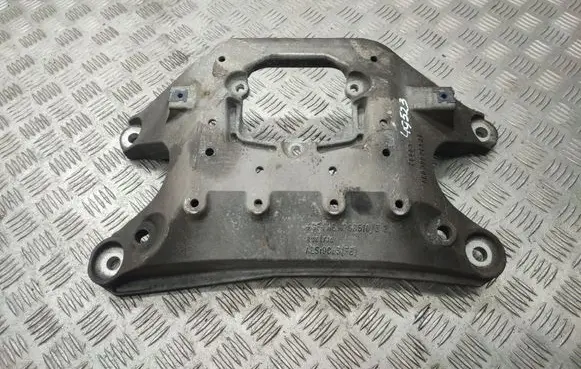 Gearbox mounting bracket