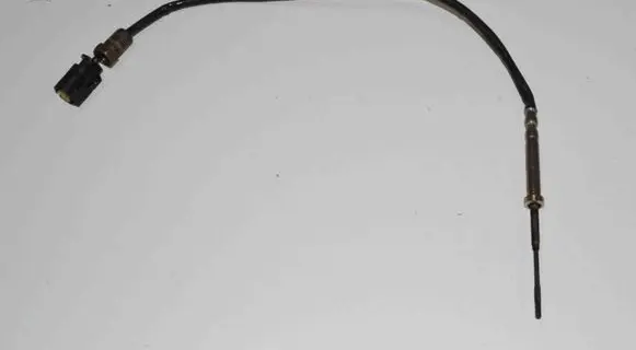 BMW 2 F22 F23 Oil temperature sensor 8570234