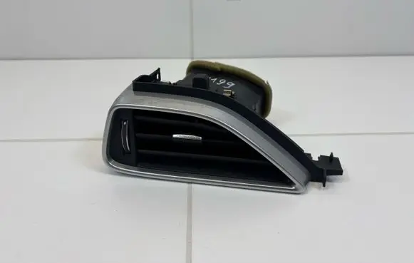 Jaguar XF X250 Rear air vent grill GX73-018B09-A