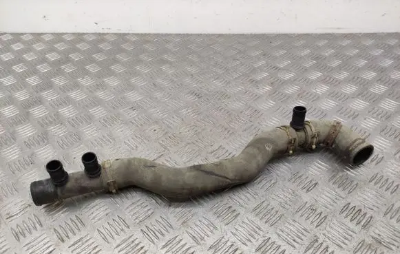 Opel Vivaro Engine coolant pipe/hose