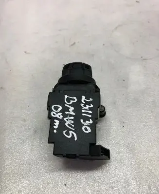 BMW 5 E60 E61 Ignition key card reader 10862510