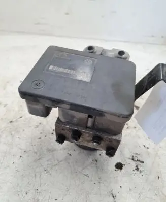 Volkswagen Golf IV ABS Pump 1C0907379L