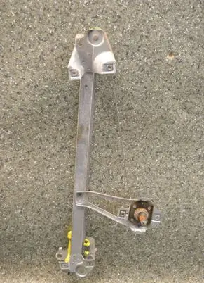 BMW 3 E30 Rear door manual window regulator 1935636