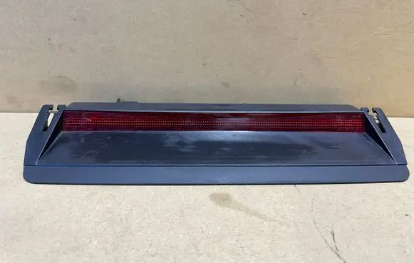 Volkswagen PASSAT B6 Third/center stoplight IK59450978