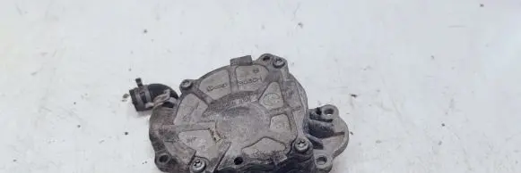 Audi A4 S4 B8 8K Vacuum pump 03L145100