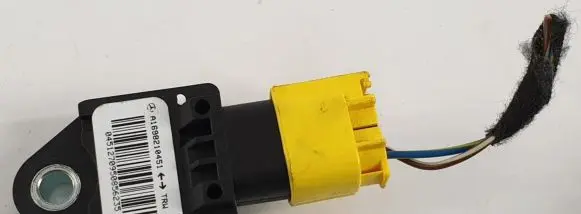 Mercedes-Benz A W169 Airbag deployment crash/impact sensor A1698210451