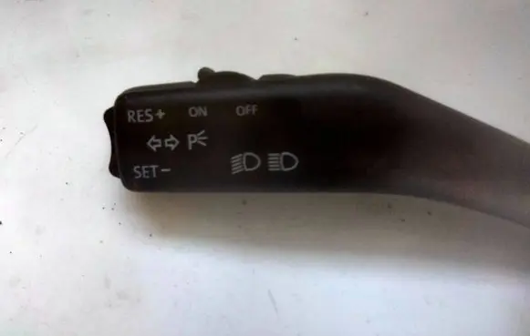 Volkswagen Touran I Indicator stalk 1K0953513A 01103501 10350161786091