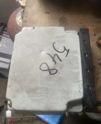 Volvo V70 Engine control unit/module 08627471 0000176296