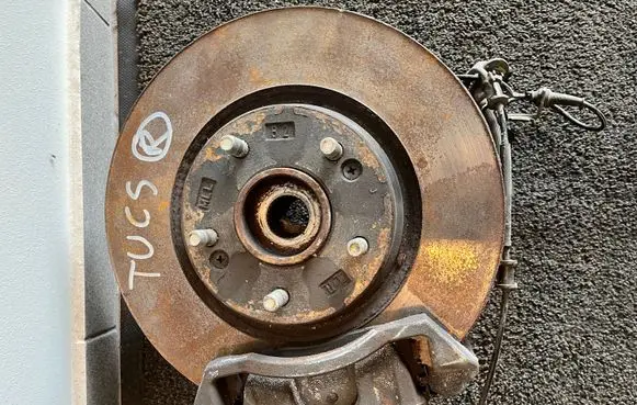 Hyundai Tucson TL Front wheel hub 6EE2R