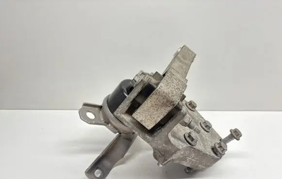 Land Rover Evoque I Engine mounting bracket BJ326P096AA FA0000606 7G30460010Z0