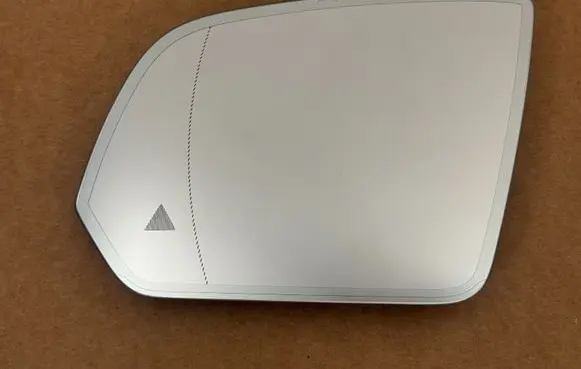 Mercedes-Benz V Class W447 Wing mirror glass A4478110233