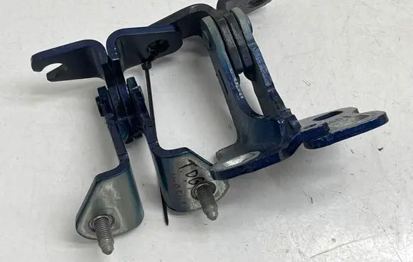 Tesla Model 3 Rear door hinge set A04657 ES57