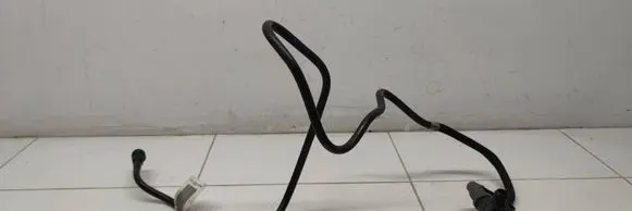 Peugeot 208 II Fuel line pipe 9824055180