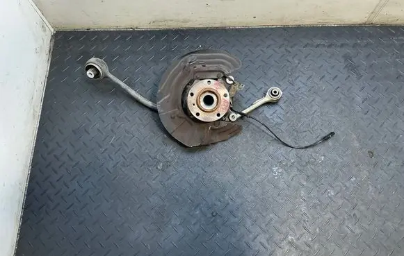 BMW X3 F25 Front wheel hub 6855953