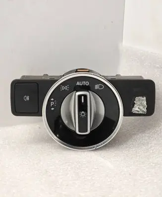 Mercedes-Benz E W212 Light switch 2129050551