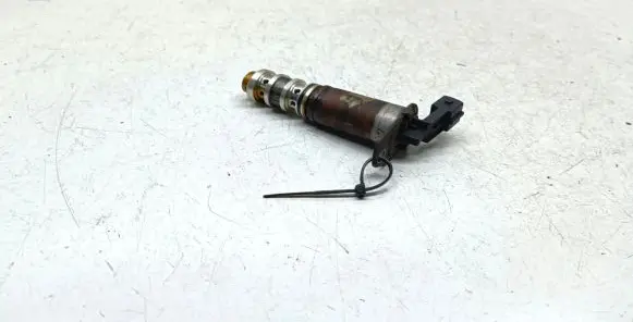 BMW 3 E92 E93 Camshaft vanos timing valve 7584115