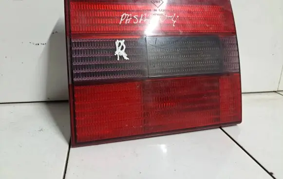 Volkswagen PASSAT B4 Tailgate rear/tail lights 394109 3A9945107B