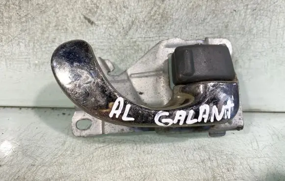 Mitsubishi Galant Rear door interior handle