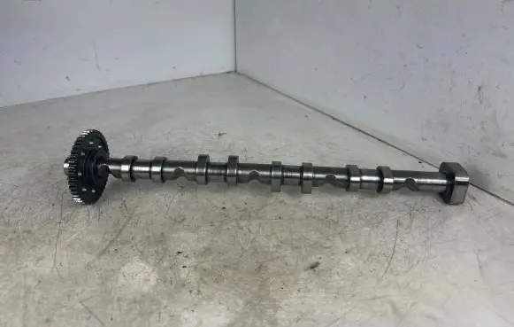 Volkswagen PASSAT CC Camshaft 06H102H 06H109571M 12240005