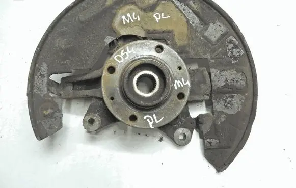 Front wheel hub spindle knuckle