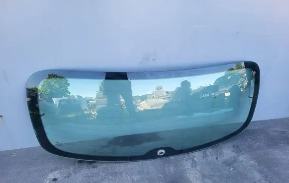 Seat Leon (1P) Rear windscreen/windshield window 1P0845051J