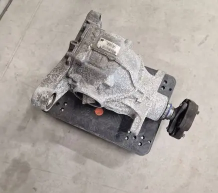 BMW 7 G11 G12 Rear differential 8638075