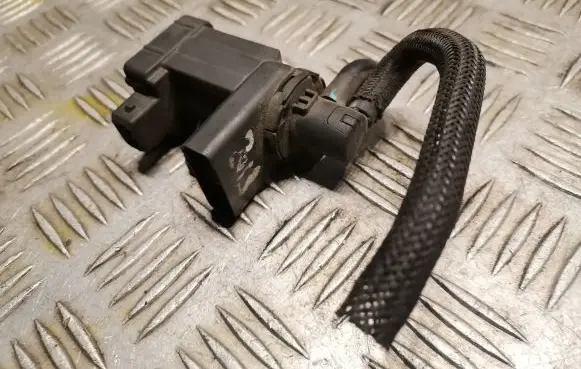 Opel Antara Turbo solenoid valve 25183170