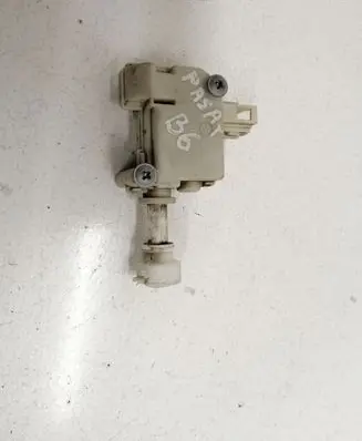 Volkswagen PASSAT B6 Fuel tank cap lock 3C0910773