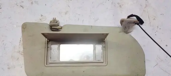 Nissan Almera Tino Sun visor