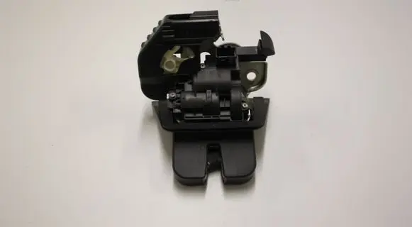 Audi A4 S4 B8 8K Tailgate/trunk/boot lock/catch/latch 8K9827595
