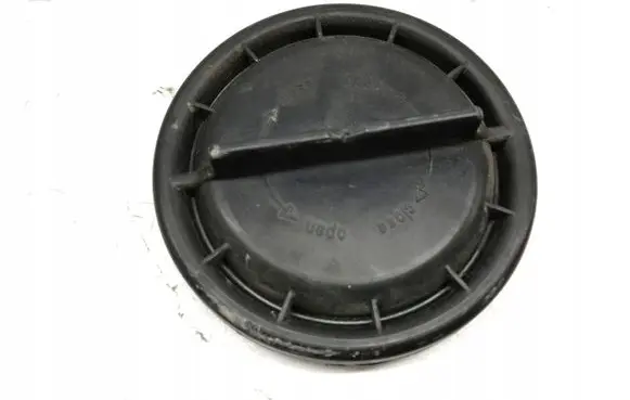 Mercedes-Benz E A207 Headlight/headlamp dust cover 147354