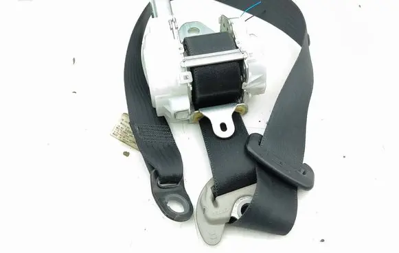 Lexus CT 200H Front seatbelt 7S7870P 509944 T1S7211996