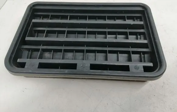 BMW 3 E90 E91 Quarter panel pressure vent 84226962293 60829010