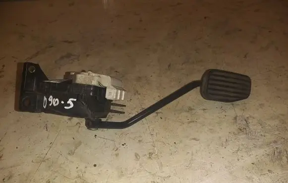 Volvo XC90 Accelerator throttle pedal 30683521